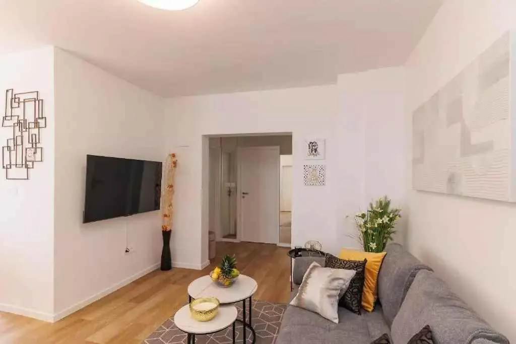 Apartment In Selce 51720