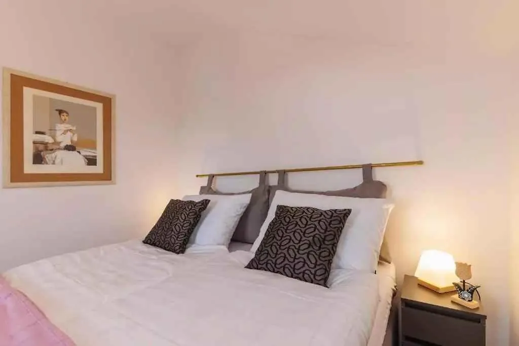 Apartment In Selce 51720 קרואטיה