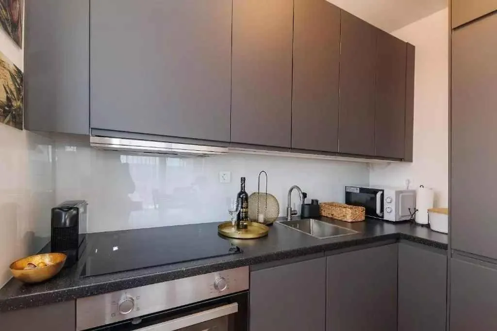 Apartment In Selce 51720